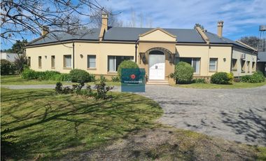 Chacras de Open Door casa en venta lote 3250 m2