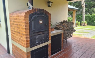 Chacras de Open Door casa en venta lote 3250 m2