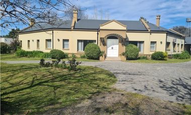 Chacras de Open Door casa en venta lote 3250 m2