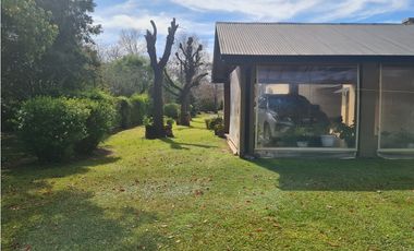 Chacras de Open Door casa en venta lote 3250 m2