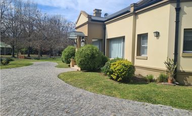 Chacras de Open Door casa en venta lote 3250 m2