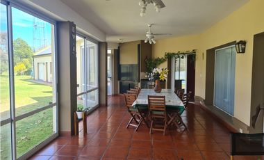 Chacras de Open Door casa en venta lote 3250 m2