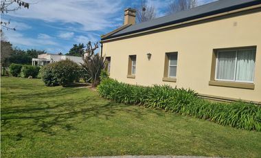 Chacras de Open Door casa en venta lote 3250 m2