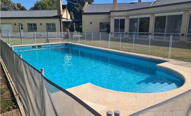 Chacras de Open Door casa en venta lote 3250 m2