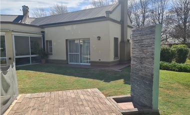 Chacras de Open Door casa en venta lote 3250 m2