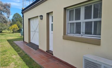Chacras de Open Door casa en venta lote 3250 m2
