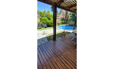 EXCELENTE CHALET A 200 MTS AV. BRANDSEN EN VENTA. PROXIMO A. OESTE