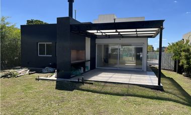 CASA 4 AMB PILAR DEL ESTE SANTA ELENA