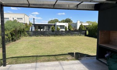 CASA 4 AMB PILAR DEL ESTE SANTA ELENA