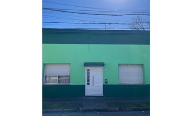 Venta Casa con local, Lujan