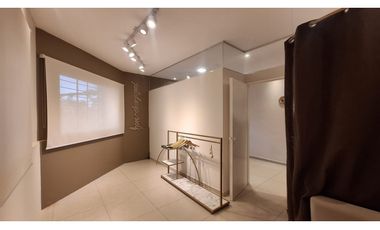 Venta | Conjunto de oficinas sobre esquina.
