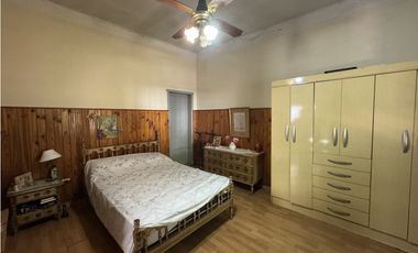 Venta Casa Centrica Rivadavia 1370