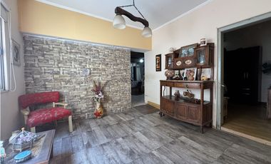 Venta Casa Centrica Rivadavia 1370