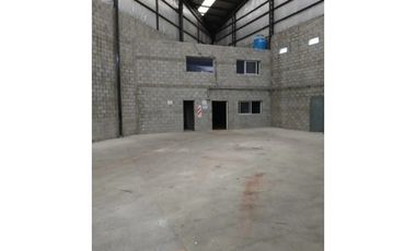 Galpón En Alquiler- Francisco lvarez