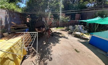 CASA INDIVISA CON LOCAL EN VENTA. VILLA UDAONDO