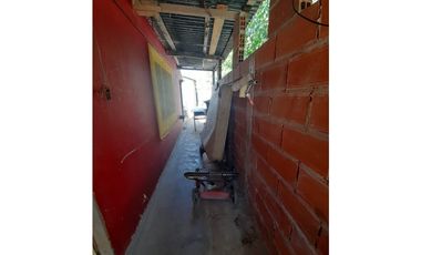 CASA INDIVISA CON LOCAL EN VENTA. VILLA UDAONDO