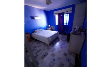 CASA INDIVISA CON LOCAL EN VENTA. VILLA UDAONDO