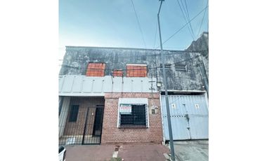 Depósito a reciclar con alto potencial comercial y de vivienda –