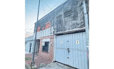Depósito a reciclar con alto potencial comercial y de vivienda –
