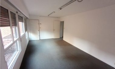 OFICINA 140 M² - PLANTA LIBRE - 2 PRIVADOS - SALA DE REUNIONES