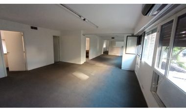 OFICINA 140 M² - PLANTA LIBRE - 2 PRIVADOS - SALA DE REUNIONES