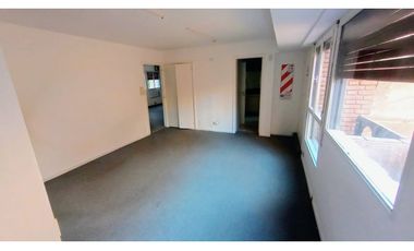 OFICINA 140 M² - PLANTA LIBRE - 2 PRIVADOS - SALA DE REUNIONES