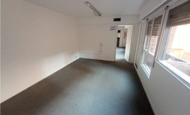 OFICINA 140 M² - PLANTA LIBRE - 2 PRIVADOS - SALA DE REUNIONES