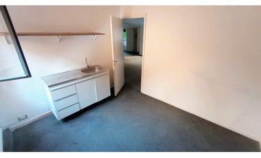 OFICINA 140 M² - PLANTA LIBRE - 2 PRIVADOS - SALA DE REUNIONES