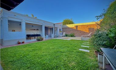 Venta Hermoso chalet en zona Polideportivo