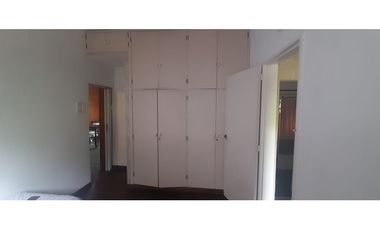 Excelente vivienda c/local. VENTA. Ituzaingo Norte a 50 mts. Av. Ratti