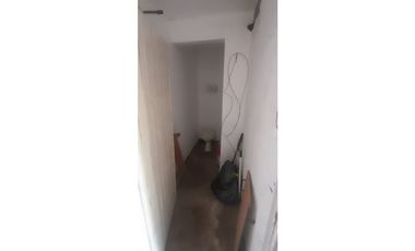 Excelente vivienda c/local. VENTA. Ituzaingo Norte a 50 mts. Av. Ratti