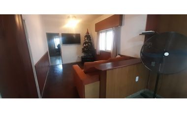 Excelente vivienda c/local. VENTA. Ituzaingo Norte a 50 mts. Av. Ratti