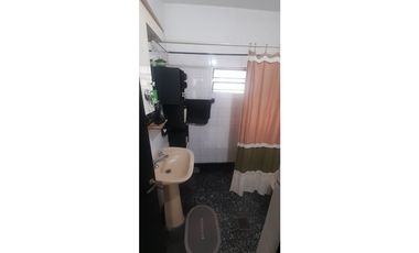 Excelente vivienda c/local. VENTA. Ituzaingo Norte a 50 mts. Av. Ratti