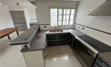 Chalet 4 ambientes 200m2