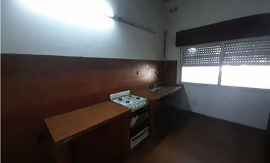 EXCELENTE CHALET SOBRE AMPLIO LOTE