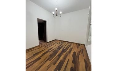 IMPECABLE CASA en PH EN ALQUILER CASTELAR SUR. TODOS LOS SERVICIOS