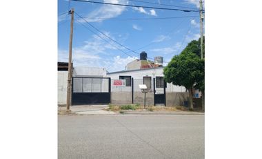 Se vende casa sobre calle España 2582, Puerto MADRYN USD 48.000