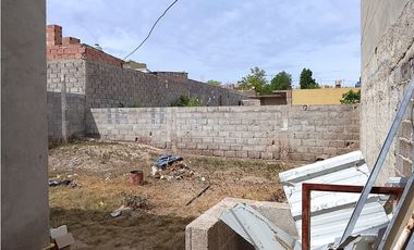Se vende casa sobre calle España 2582, Puerto MADRYN USD 48.000