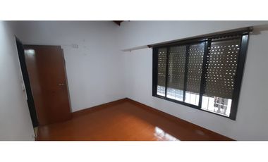 AMPLIO DEPARTAMENTO EN ALQUILER. EXCELENTE UBICACION