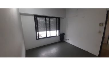 AMPLIO DEPARTAMENTO EN ALQUILER. EXCELENTE UBICACION