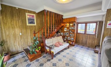 Chalet 5 amb. c/garage, quincho, patio y terraza - Colinas de P. Ramos
