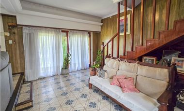 Chalet 5 amb. c/garage, quincho, patio y terraza - Colinas de P. Ramos