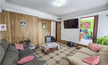 Chalet 5 amb. c/garage, quincho, patio y terraza - Colinas de P. Ramos