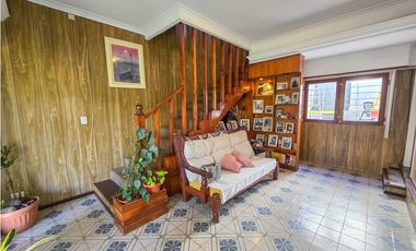 Chalet 5 amb. c/garage, quincho, patio y terraza - Colinas de P. Ramos