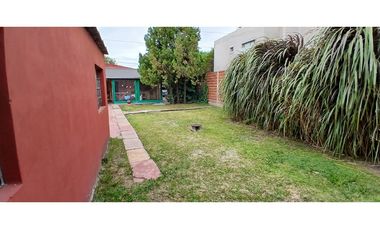 CASA 3 AMBIENTES SOBRE DOS LOTES