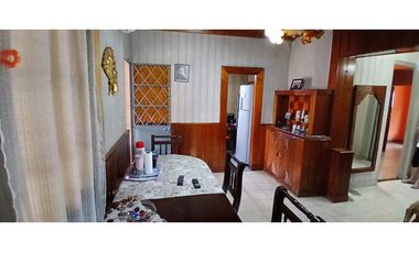 CASA 3 AMBIENTES SOBRE DOS LOTES