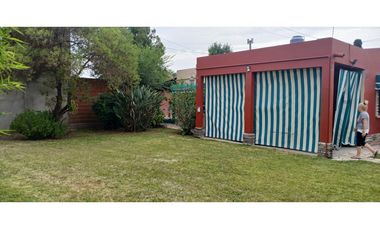 CASA 3 AMBIENTES SOBRE DOS LOTES