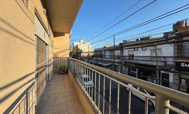 CASA 4 AMBIENTES EN VENTA SANTOS LUGARES TERRAZA