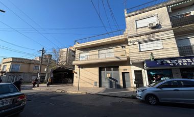 CASA 4 AMBIENTES EN VENTA SANTOS LUGARES TERRAZA