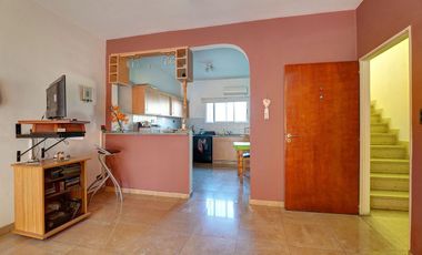 CASA 4 AMBIENTES EN VENTA SANTOS LUGARES TERRAZA